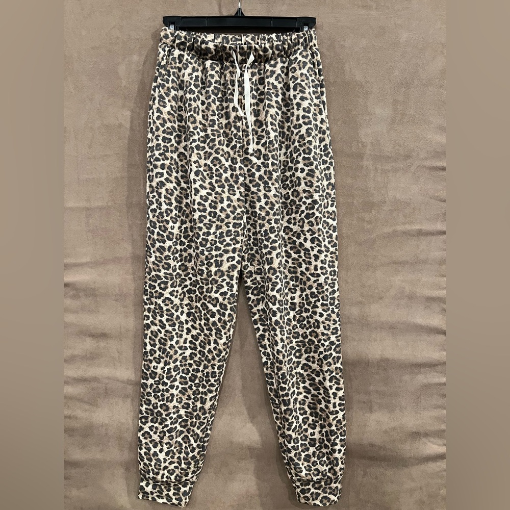 Zenana Outfitters Animal Print Lounge Pants